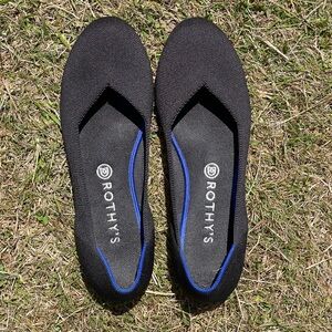 Rothy’s The Flat in black. Size 11